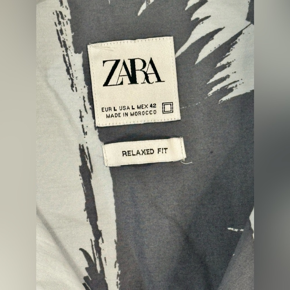 ZARA Gray And White Palm Leaves Hawaiian Style Button Up Short sleeve Shirt L - Picture 3 of 14
